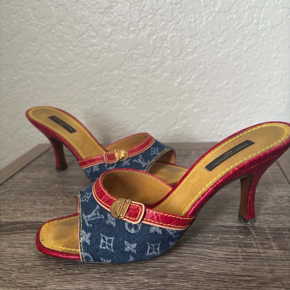 SOLD Louis Vuitton kitten heels